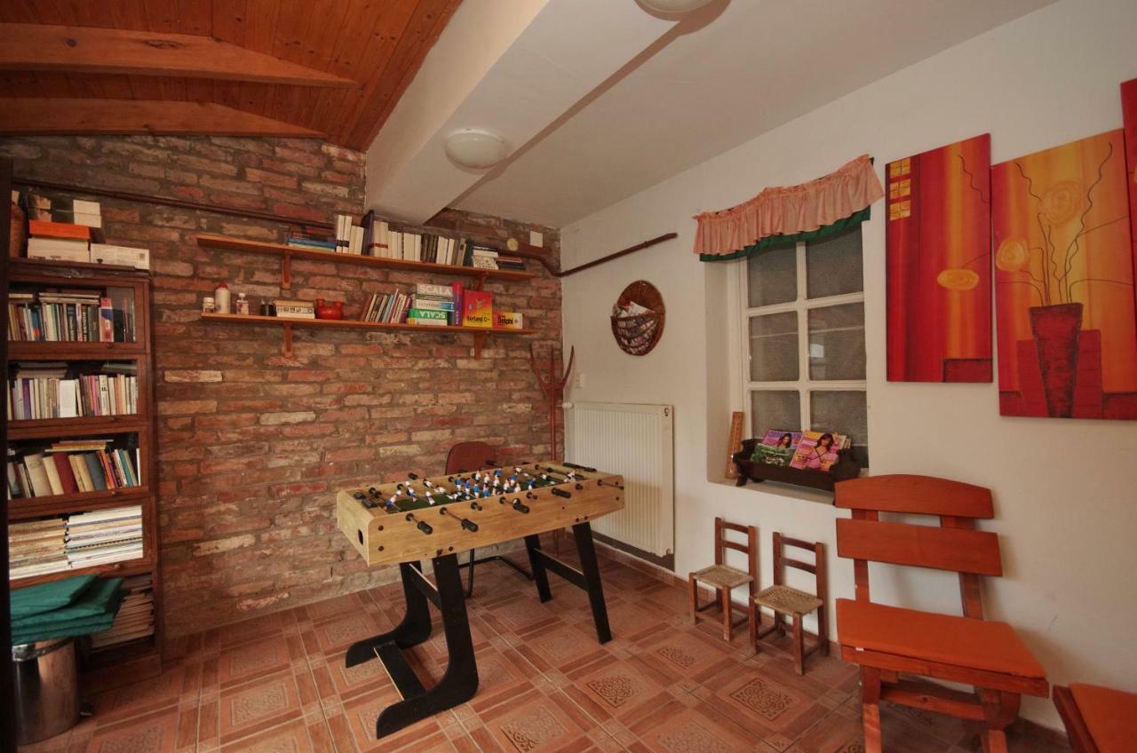 Burg Apartman Gyula Exterior photo